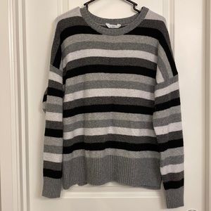 Black/White/Gray Super Soft Sweater Size XL